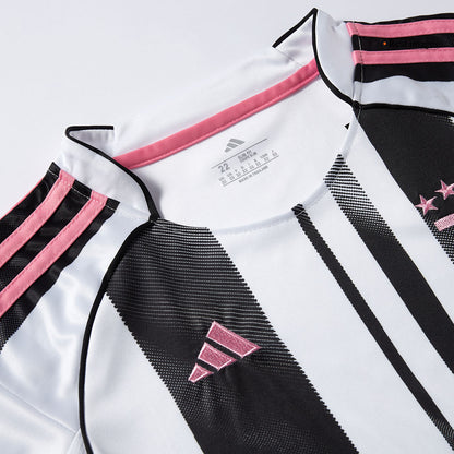 Conjunto Infantil Completo Juventus 2025/26 Primera Equipación Kids-Camisetas Pasion Shop